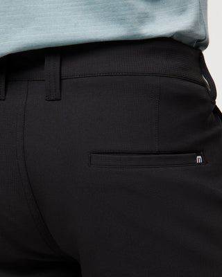 Wanderlust Short 9in