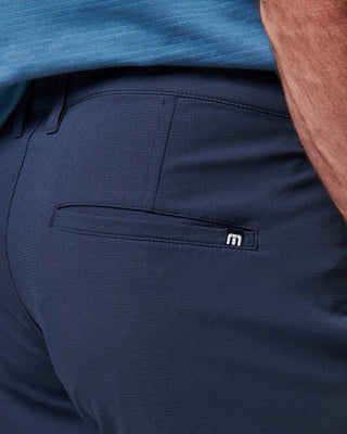Wanderlust Short 9in