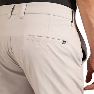 Wanderlust Short 9in